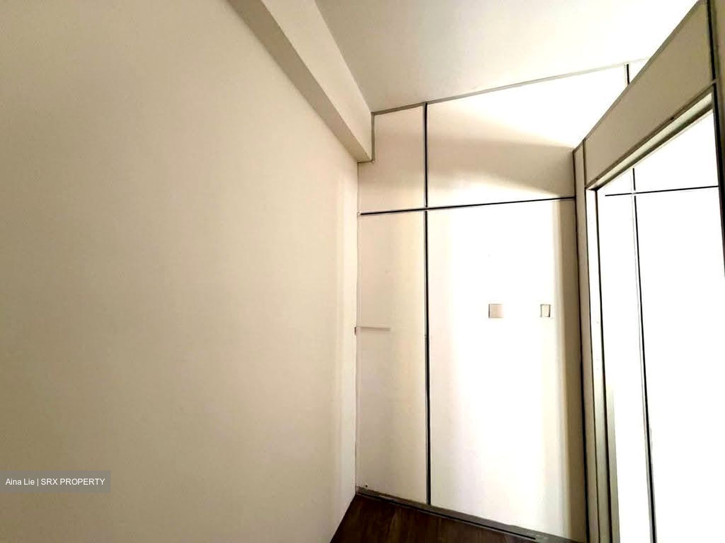 The Sunflower (D14), Office #635862791